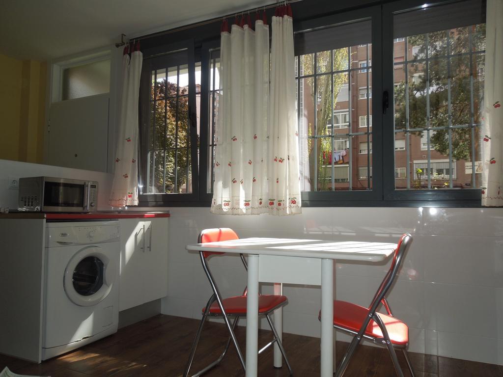 Apartamento Cuatro Torres Madrid Eksteriør billede